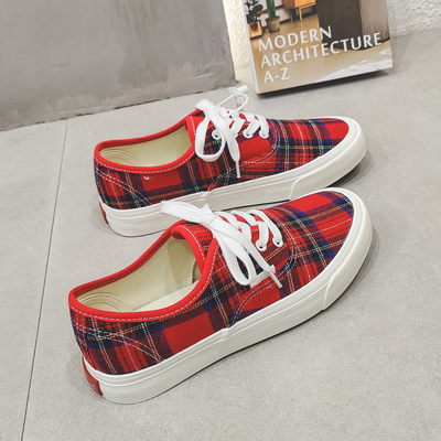 Chaussures de toile bas-toit Printemps/Été/Hiver Chaussures de patin à roulettes isolées pour les étudiants