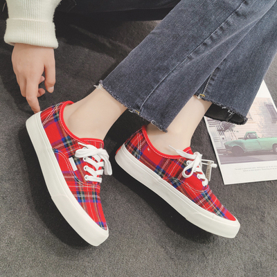 Chaussures de toile bas-toit Printemps/Été/Hiver Chaussures de patin à roulettes isolées pour les étudiants
