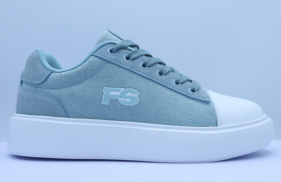 Chaussures en toile de mode pour femmes avec des caractéristiques résistantes aux glissades et légères pour le printemps et l'automne