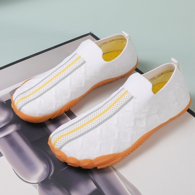 Des chaussures de haute qualité pour la pêche et les activités de plein air, légères, durables et confortables, parfaites pour la rivière.