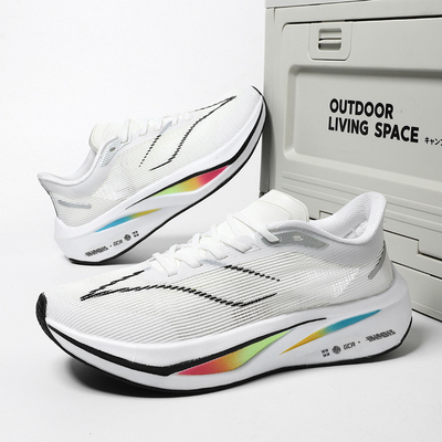 Chaussures de sport légères et respirantes en maille pour femme avec semelle intermédiaire à rebond doux