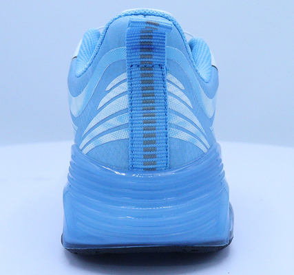 Des chaussures pour enfants élégantes et personnalisables avec des lumières intégrées