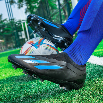 Chaussures de football AG polyvalentes pour gazon artificiel et gazon naturel