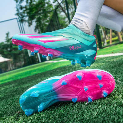 Chaussures de football AG polyvalentes pour gazon artificiel et gazon naturel