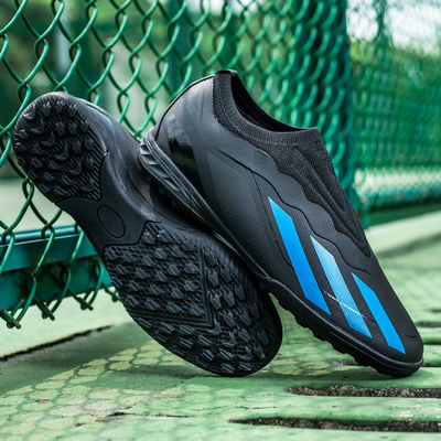 Chaussures de football AG polyvalentes pour gazon artificiel et gazon naturel