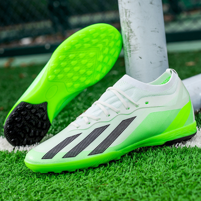 Chaussures de football en gros pour garçons AG Long Spikes Coupe du monde TF Spikes cassés Chaussures d'entraînement pour compétitions d'herbe