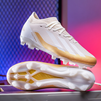 Chaussures de football bas de gamme pour les étudiants avec des épingles longues et courtes design unique chaussures d'entraînement de compétition de gazon artificiel