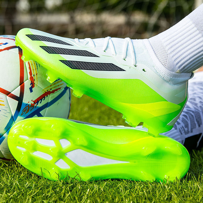 Chaussures de football bas de gamme pour les étudiants avec des épingles longues et courtes design unique chaussures d'entraînement de compétition de gazon artificiel