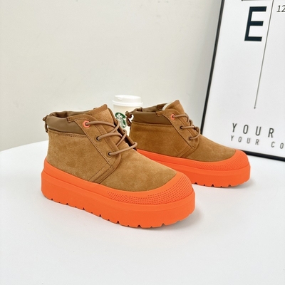 Chaussures de neige à semelles épaisses chaudes en cuir de vache d'hiver étanches à l'eau, antidérapantes, à trois pattes, courtes avec sangles pour femmes