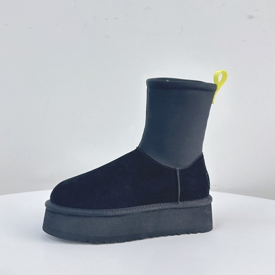 Bottes à crayon à semelle épaisse et mince pour femmes Nouvel hiver en plus de laine Bottes à neige épaissis pour femmes Vêtements extérieurs en cuir de vache imperméable