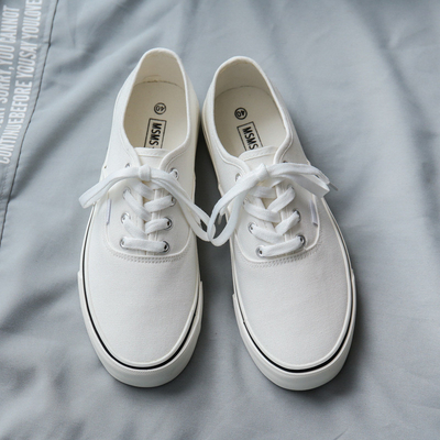 2024 Printemps automne Nouveaux baskets à bas dessus chaussures à la mode polyvalent couple chaussures décontractées chaussures d'étudiant chaussures de toile chaussures d'homme
