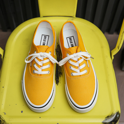 2024 Printemps automne Nouveaux baskets à bas dessus chaussures à la mode polyvalent couple chaussures décontractées chaussures d'étudiant chaussures de toile chaussures d'homme