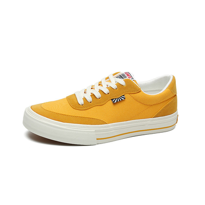 2024 Printemps Nouveau Couple Souliers de toile respirante Chaussures d'homme toutes matches Chaussures blanches à la mode Chaussures décontractées Chaussures d'homme