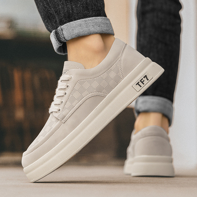 Personnaliser le nouveau style Microfibre en cuir Souliers à semelle épaisse Sneakers à la mode occasionnels bas-hauteur Lace-up chaussures de sport