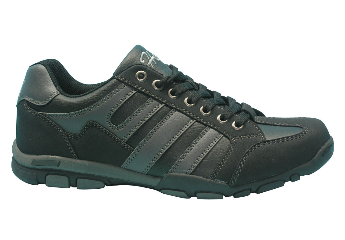 Des marques de chaussures et des chaussures pour hommes, taille 40-45.